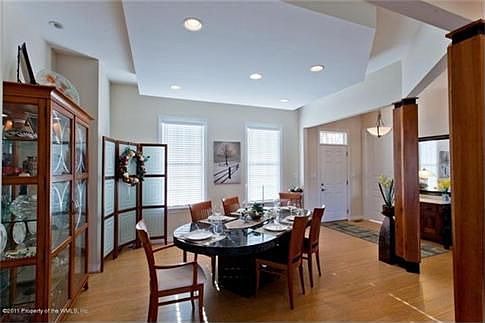 Ambient Lighting and Detail in the Ceiling!