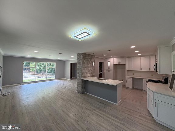 2nd image of 413 Asbury Ave