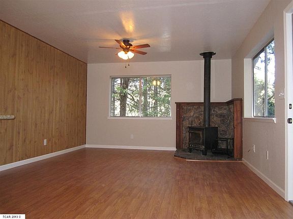 4th image of 23655 Ontario Dr