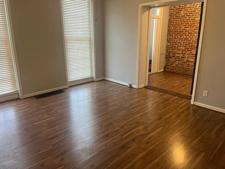 120 E Oak St #1 — Photo 6