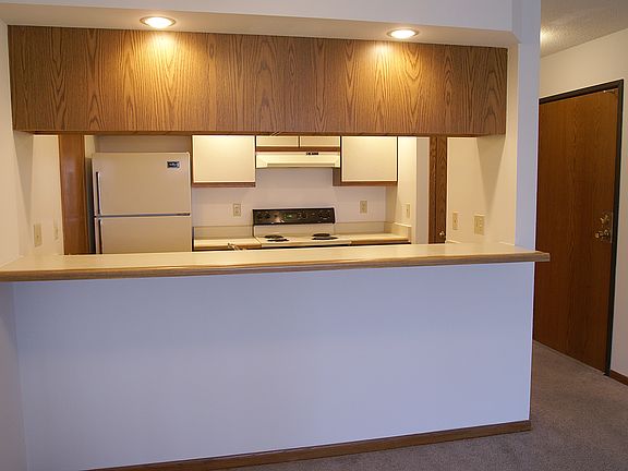 4th image of 945 D St #002515147