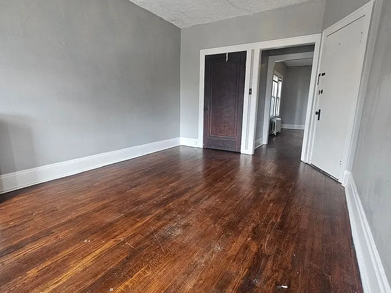 16812 Madison Ave — Photo 2