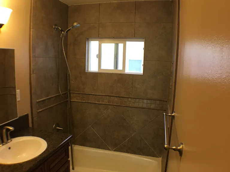 1762 Orchid Ave #14 — Photo 4