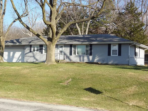 18420 Sunny Acres Rd, Petersburg, IL 62675