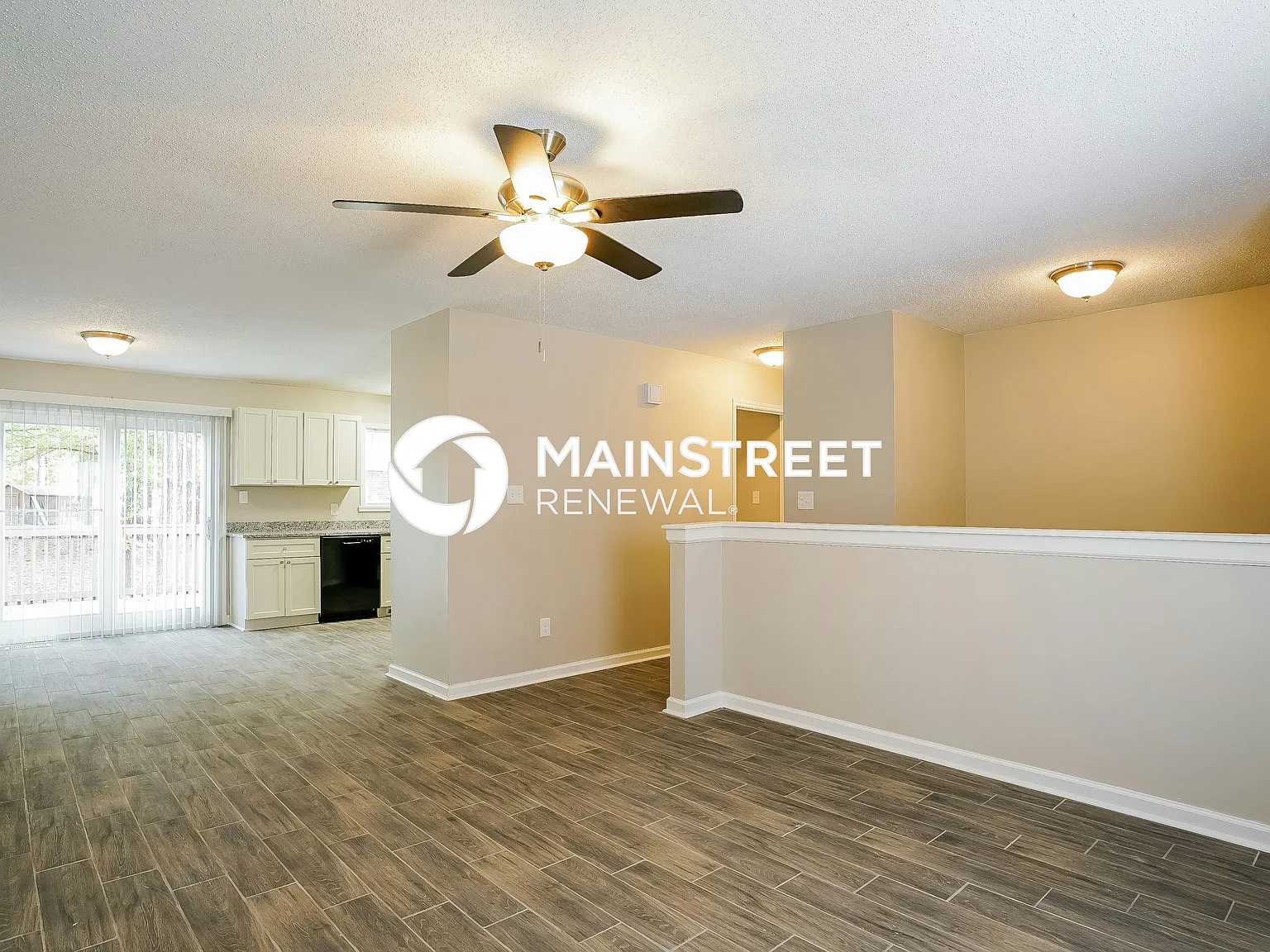 4806 Tyne Dr — Photo 2