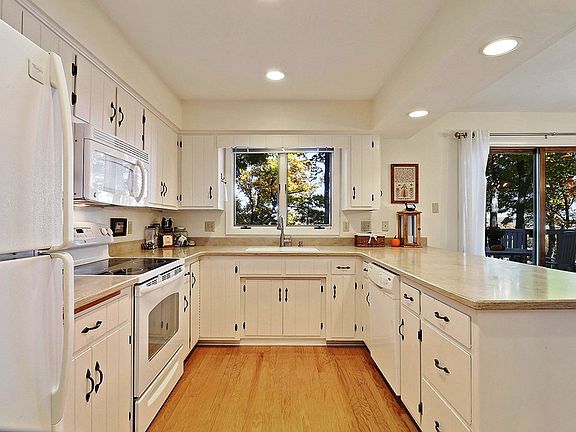 5th image of 10680 Sister Bluff Dr Unit 9A