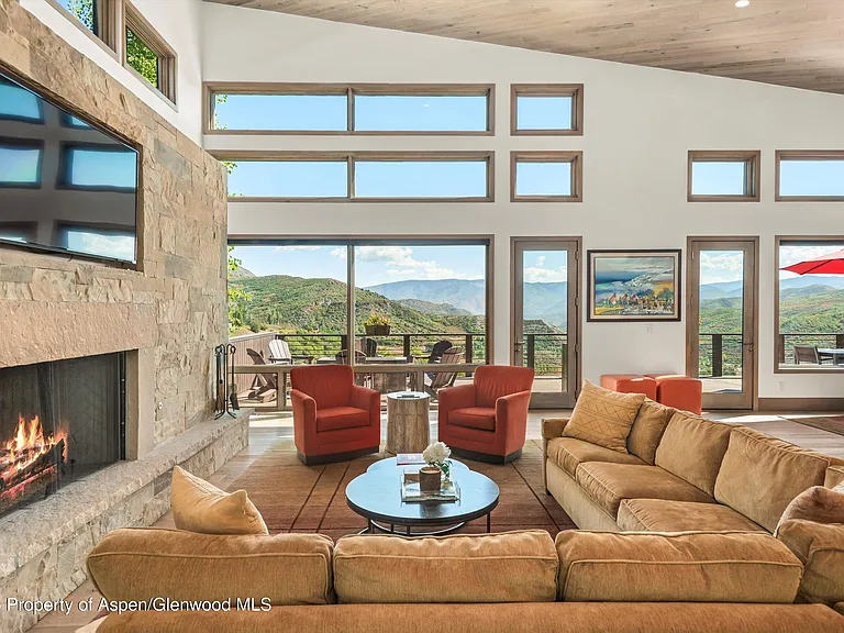 272 Oak Ridge Rd — Photo 6