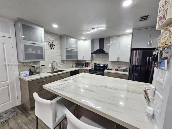 15429 SW 92nd St, Miami, FL 33196