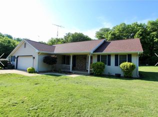 2667 Brian Dr, Mattoon, IL 61938