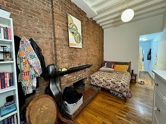2nd image of 213 E 21st St APT 1c