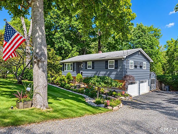 2nd image of 14 Indian Hill Road