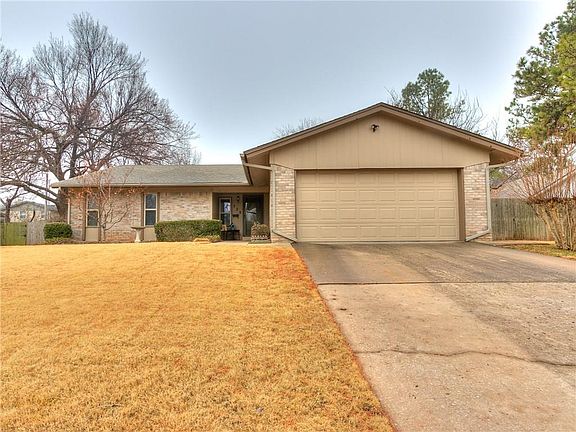 2nd image of 328 Hardy Dr