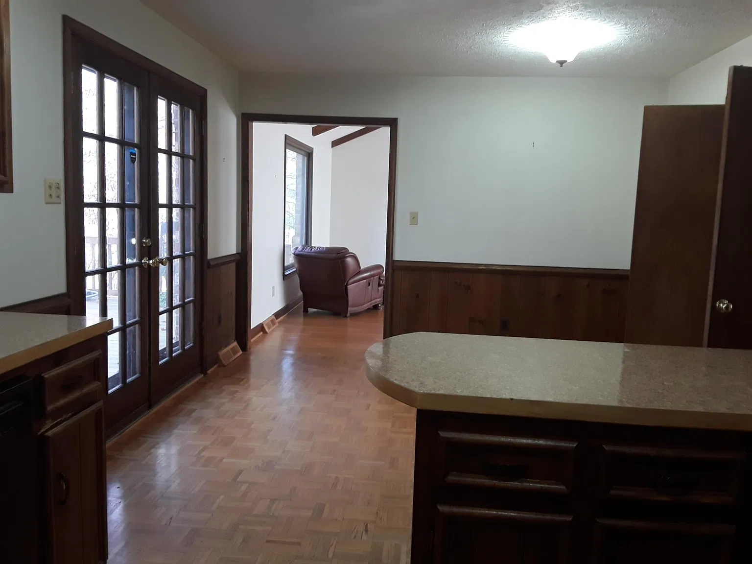 304 Cameron Rd — Photo 3