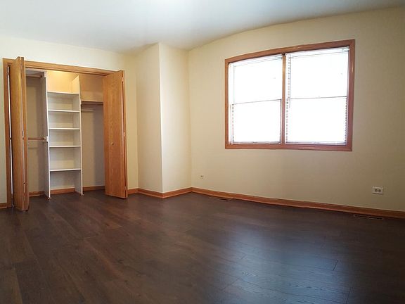 Bed 2, large, big closet