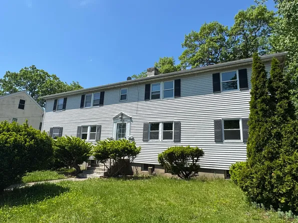 8 Adelaide St, Randolph, MA 02368