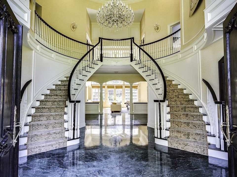 30 Saint Andrews Ct, Old Westbury, NY 11568 | Zillow