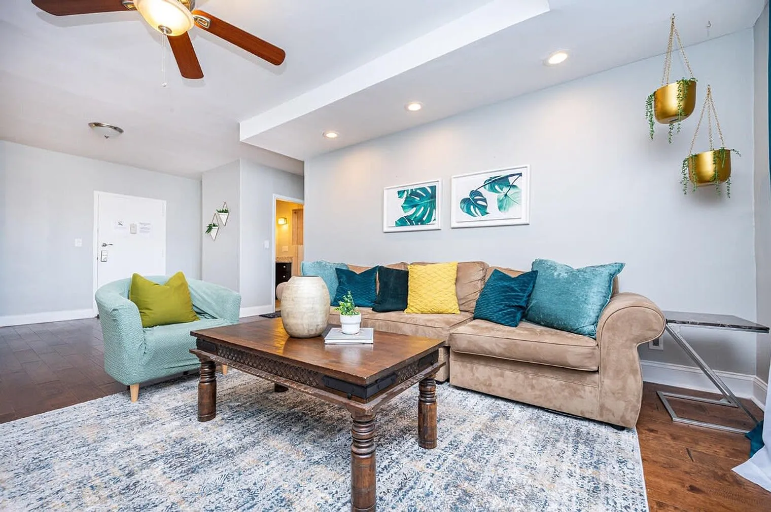 2 bed, 1.0 bath, 796 sqft, $2,649 — Photo 3