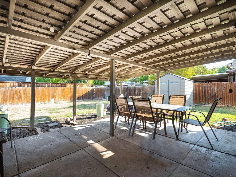 2211 Yewpon Dr — Photo 23