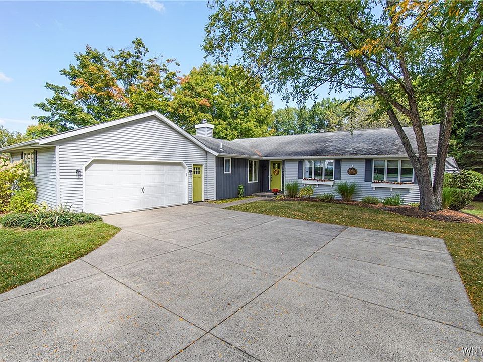 1st image of 8747 Woodside Dr