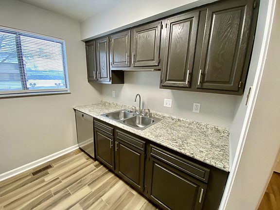3rd image of 7815 Betsy Ross Cir #7817