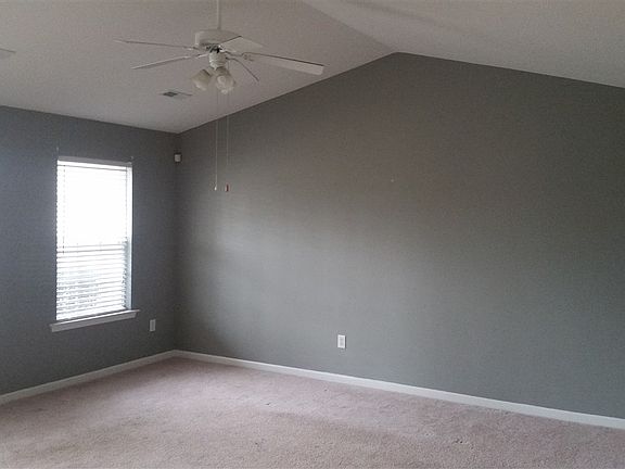 4th image of 633 Slippery Moss Dr