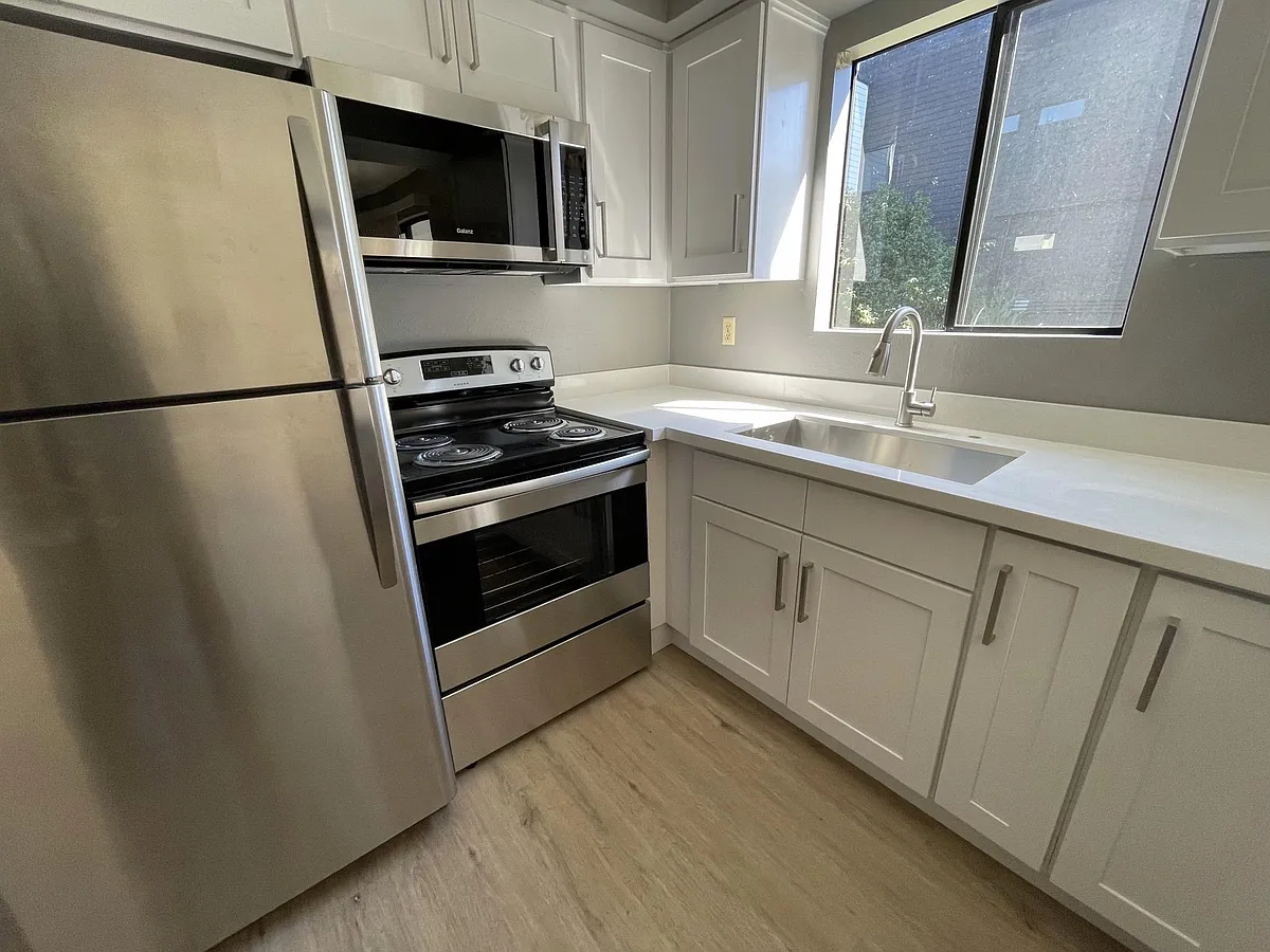 Building Photo - 2637 NW 63rd St #1