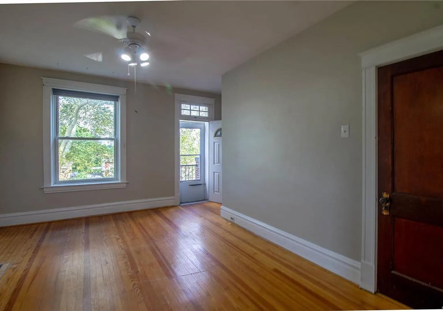S Kingshighway 5307-5309 — Photo 4