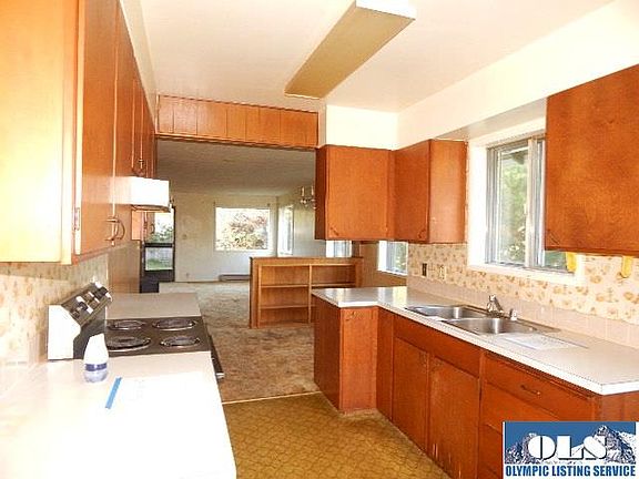 5th image of 1037 Umatilla Ave