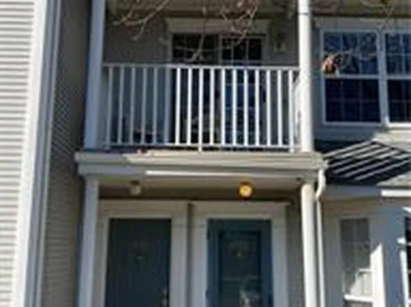 1966 Willings Ln, Hellertown, PA 18055
