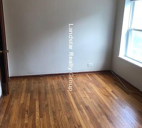 5th image of 3159 W Argyle St APT 3N