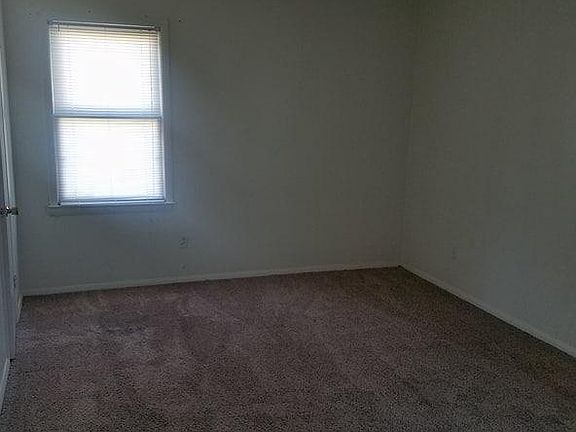4th image of 12000 Sugar Mill Cir SE APT C
