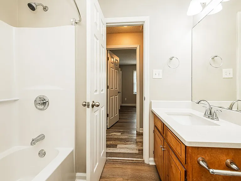 808 Hepplewhite Ct — Photo 15