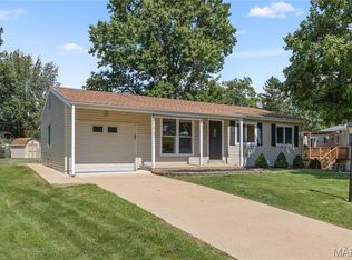 11919 Holly Brook Dr, Maryland Heights, MO 63043