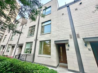 270 Davenport Rd #8, Toronto, ON M5R 0C1