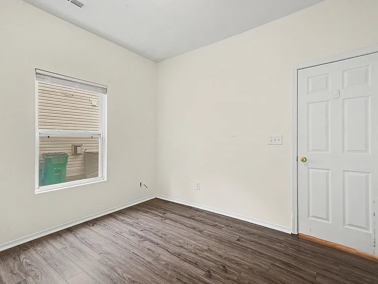 8942 Chalkstone Rd — Photo 14