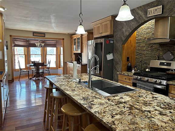 5th image of 172 Hawks Rd