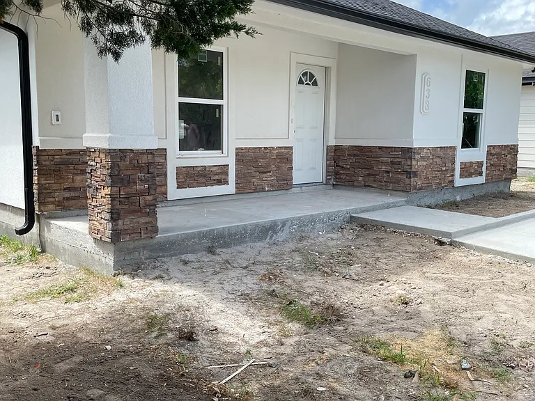 638 N Rife St #1 — Photo 1