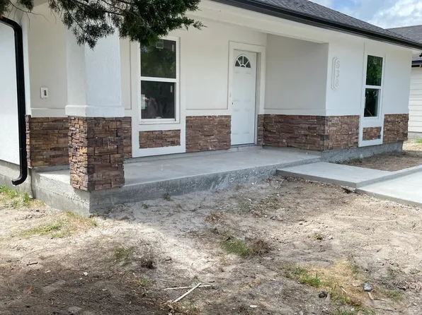 638 N Rife St #1, Aransas Pass, TX 78336