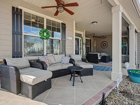4th image of 437 Coral Harbor Dr.