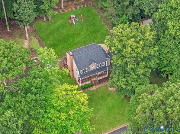 7002 Deer Thicket Dr, Midlothian, VA 23112