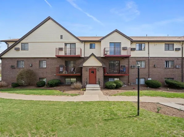 5 Royal Crest Dr APT 12, Randolph, MA 02368