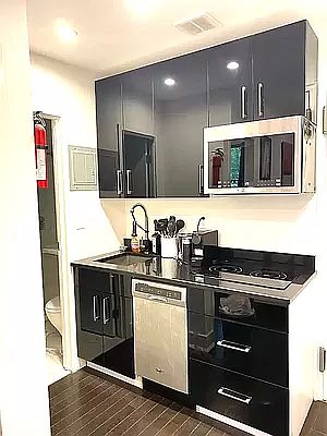 4th image of 502 E 89th St