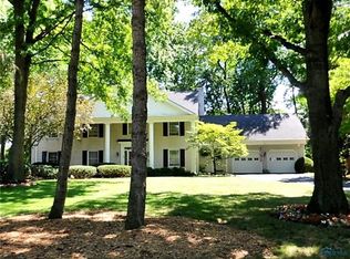 4340 Holly Hill Dr, Toledo, OH 43614