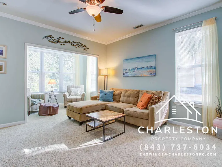 600 Bucksley Ln #208 — Photo 1