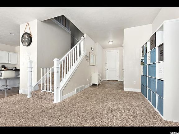 2nd image of 263 W Willow Creek Dr