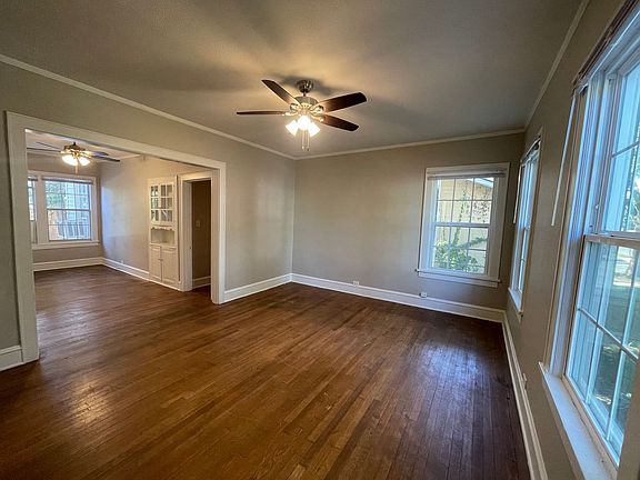 2nd image of 553 Gladstone Blvd APT B