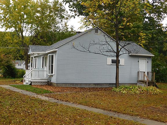 5th image of 25 Park Dr