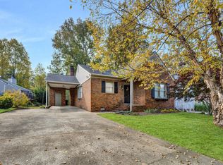 29 Sweetbriar Ln, Spartanburg, SC 29301