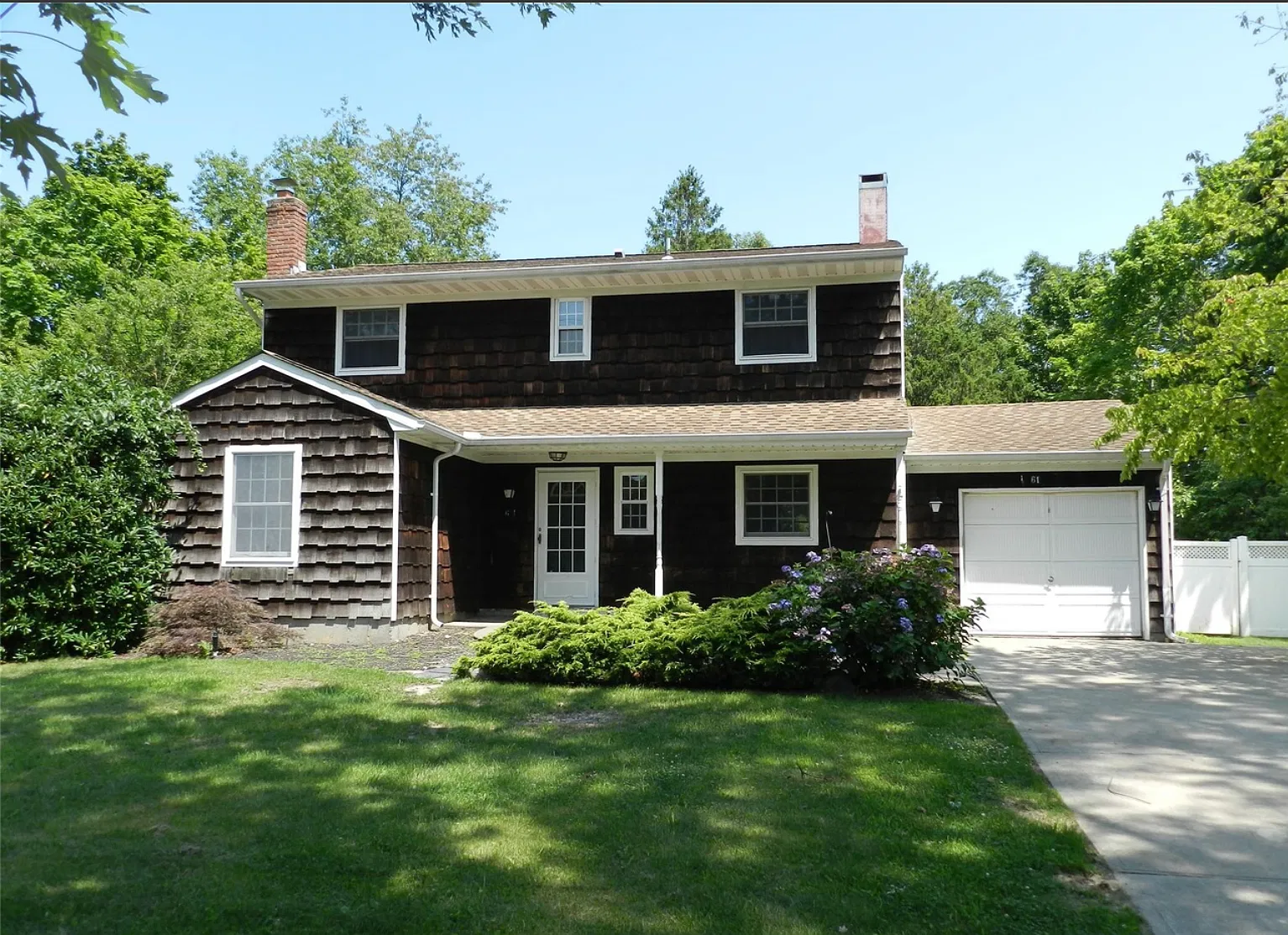 4 bed, 1.5 bath, 2100 sqft, $4,300 — Photo 1