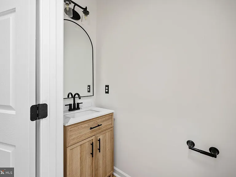 9320 Birch Cliff Dr — Photo 14